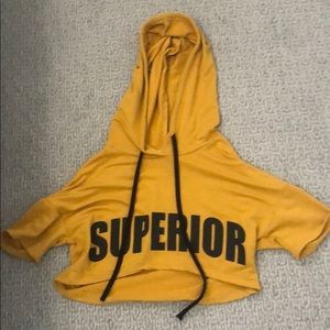 Cropped short sleeve